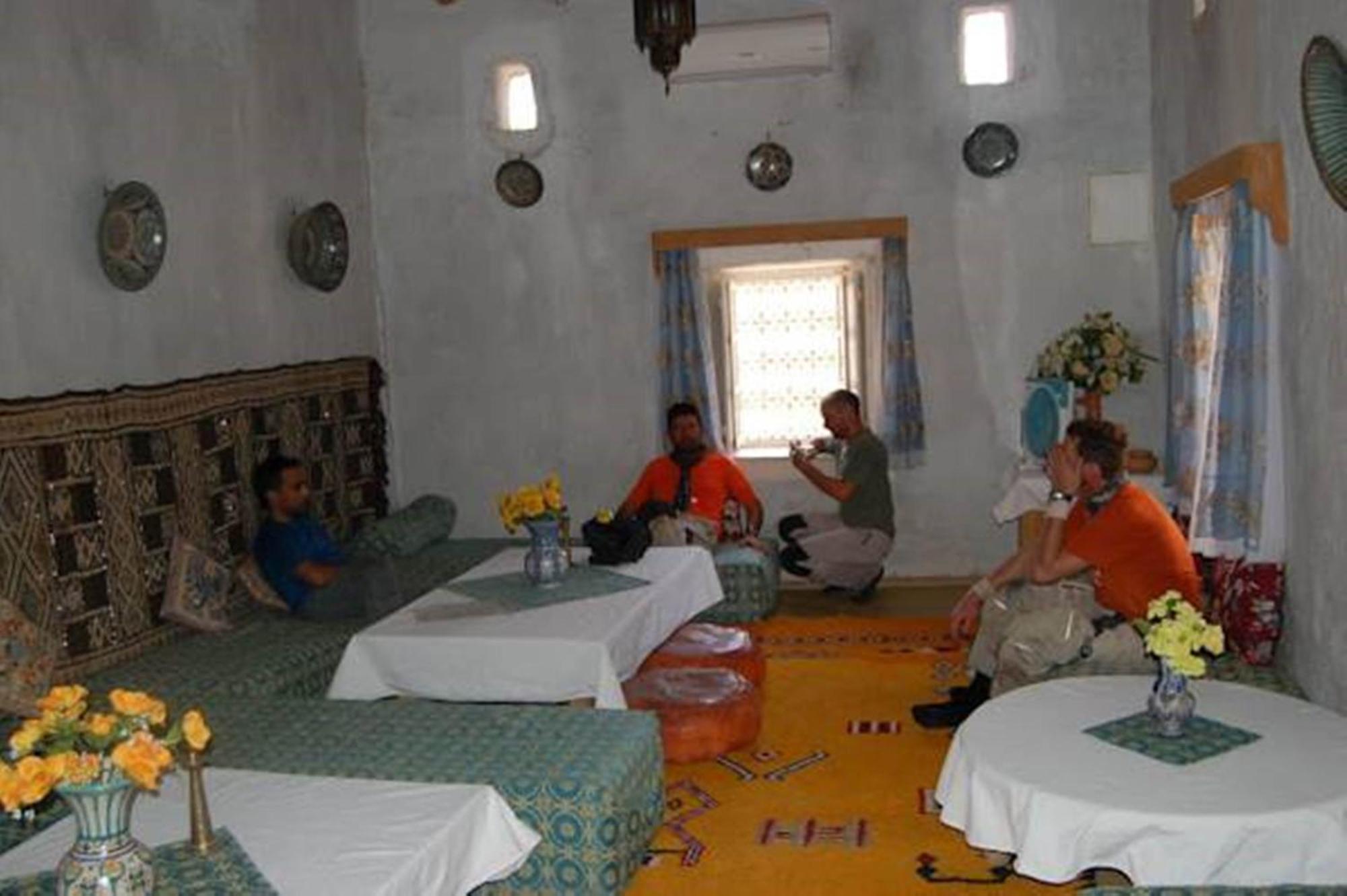 Auberge Chez Julia Merzouga Bagian luar foto