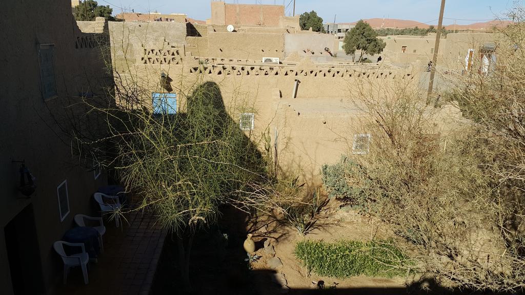 Auberge Chez Julia Merzouga Bagian luar foto