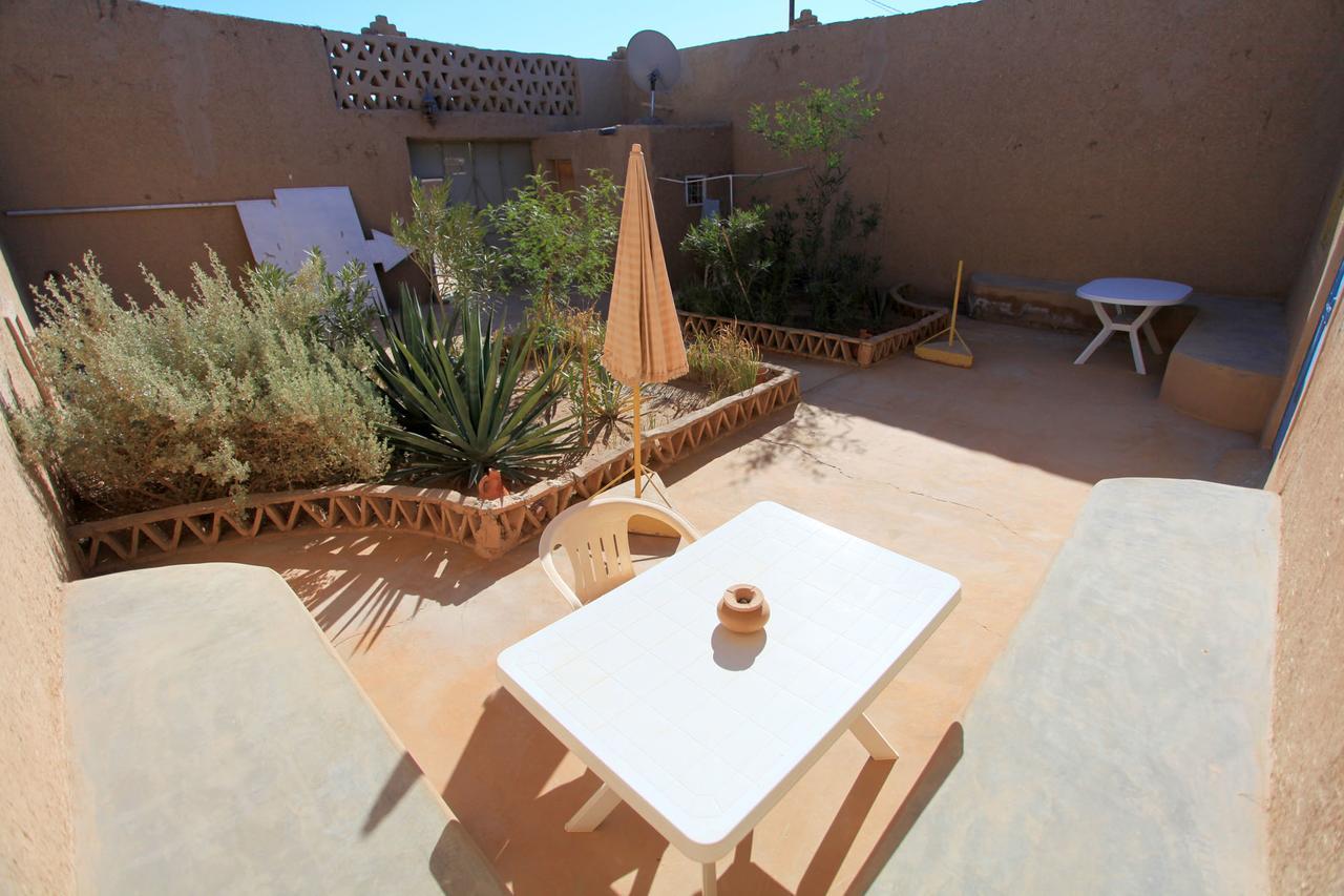 Auberge Chez Julia Merzouga Bagian luar foto